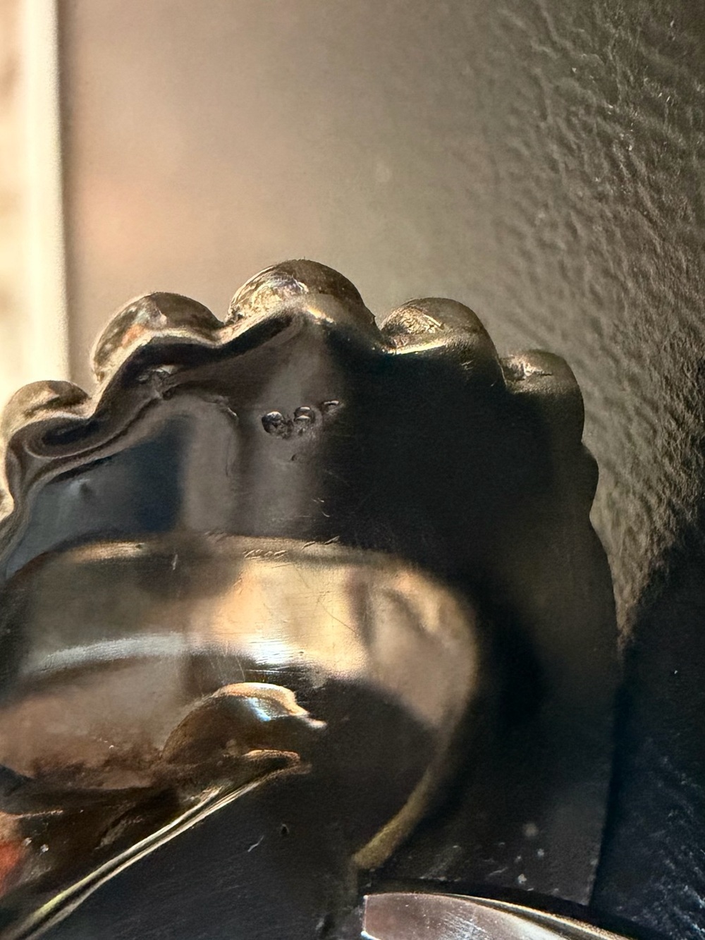 Native Pink Carved Conch Ring in Sterling Silver - Picture 8 of 10